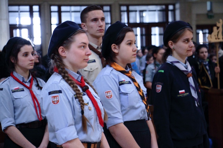 Skauci Europy na drodze krzyżowej i w sanktuarium św. Jana Pawła II