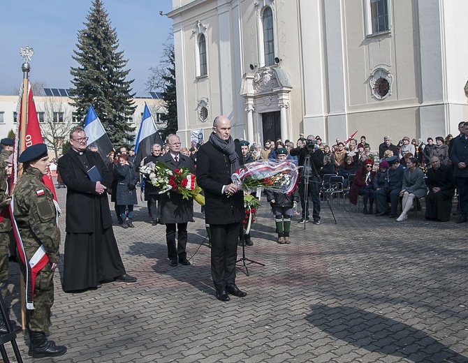 Pomnik "Inki"