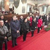 ▲	Katechumeni wzrastają do wiary we wspólnocie – symbolem tego jest uczestnictwo w liturgiach w katedrze.