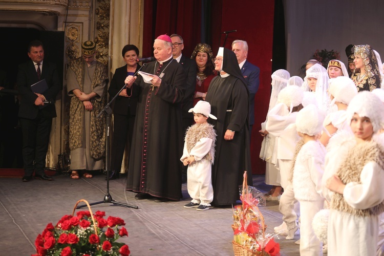 Jubilat bp Tadeusz Rakoczy odznaczony w Cieszynie