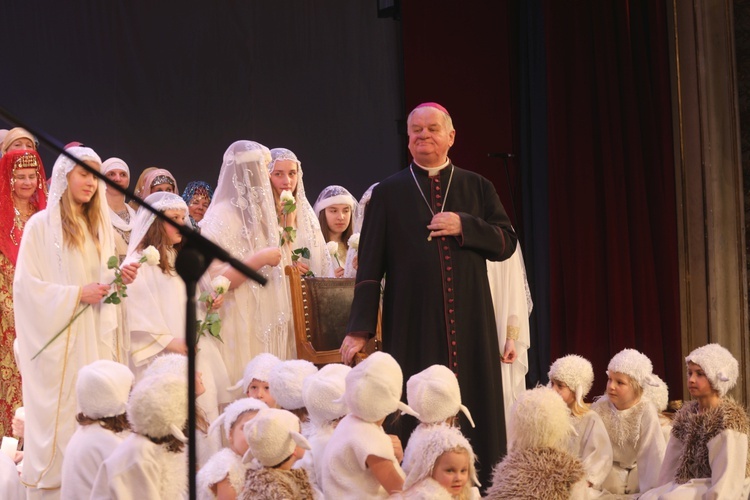 Jubilat bp Tadeusz Rakoczy odznaczony w Cieszynie