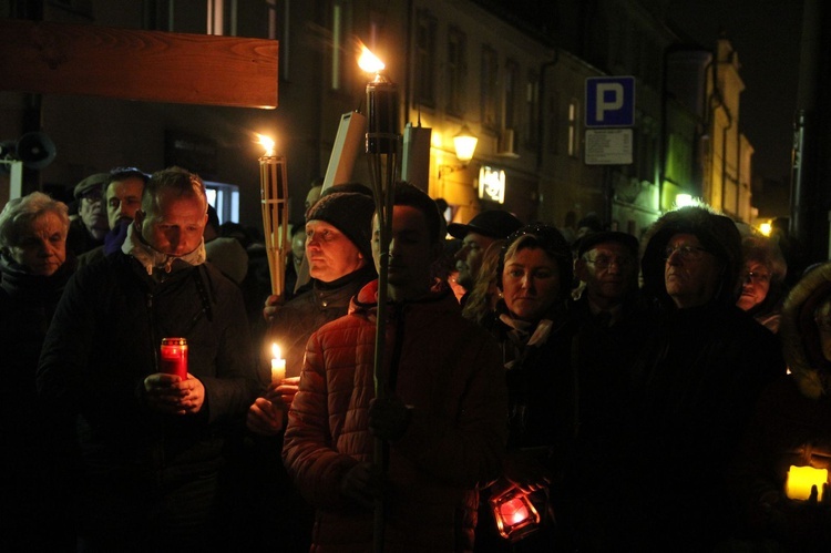 Droga Krzyżowa ulicami Tarnowa