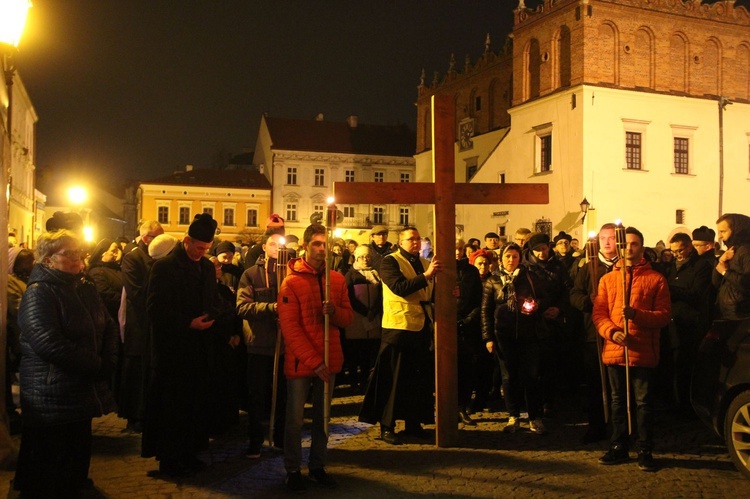 Droga Krzyżowa ulicami Tarnowa