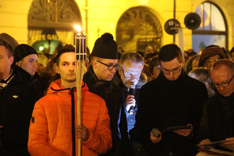 Droga Krzyżowa ulicami Tarnowa