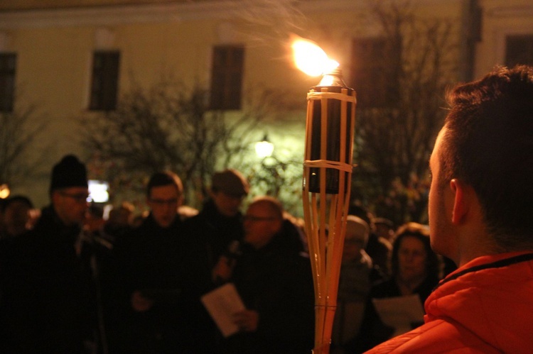 Droga Krzyżowa ulicami Tarnowa