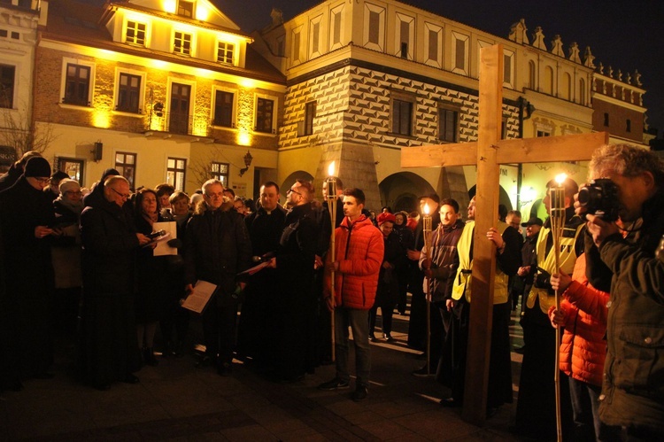 Droga Krzyżowa ulicami Tarnowa