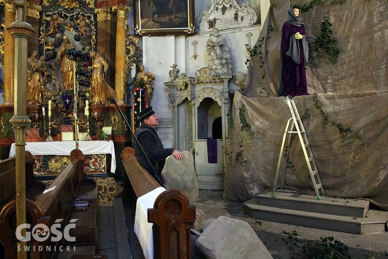 Bobolicach koło Ząbkowic Śląskich jest największy Grób Pański