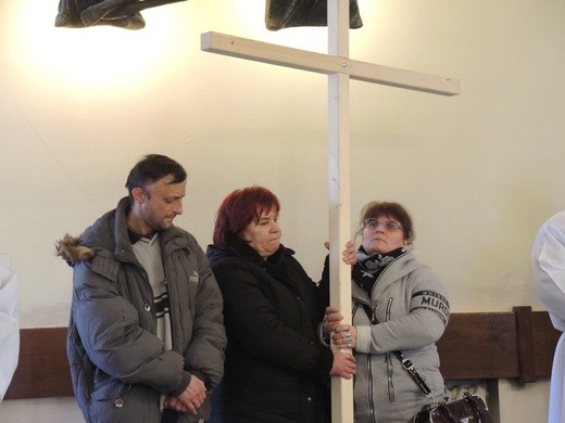 Krzyż Nadziei w kościele "przy dworcu"
