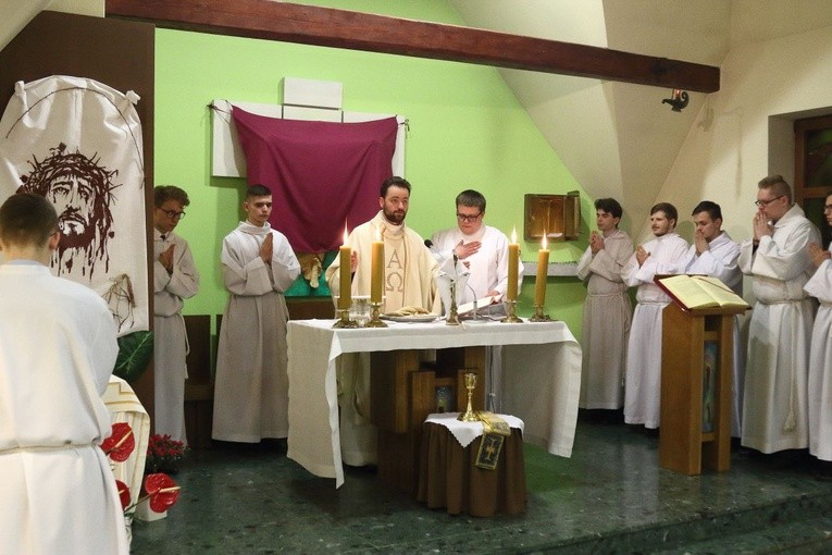 Triduum Paschalne w Bystrej - Msza Wieczerzy Pańskiej