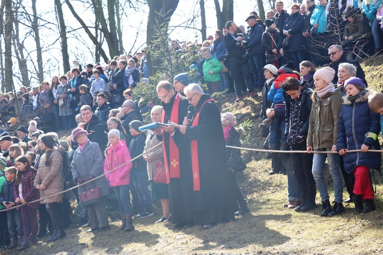 Wielki Piątek na wzgórzu kalwarii