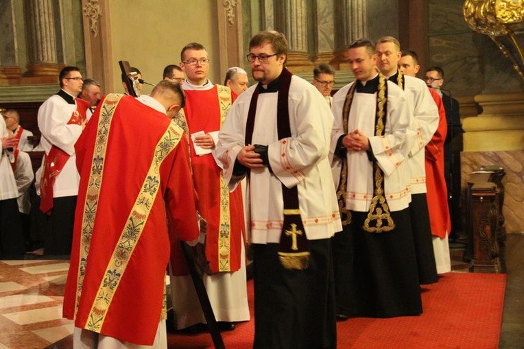 Wielki Piątek w archikatedrze lubelskiej