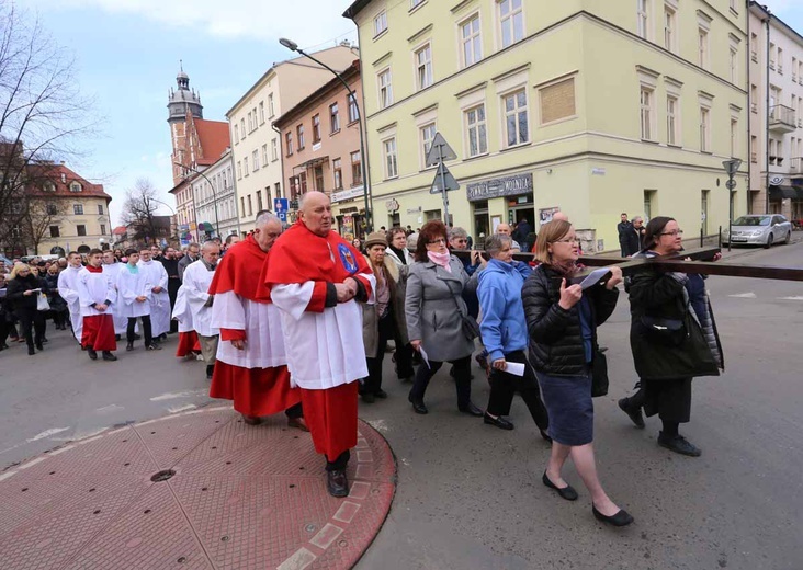 Nabożeństwo Drogi Krzyżowej na krakowskim Kazimierzu