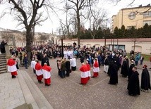 Nabożeństwo Drogi Krzyżowej na krakowskim Kazimierzu