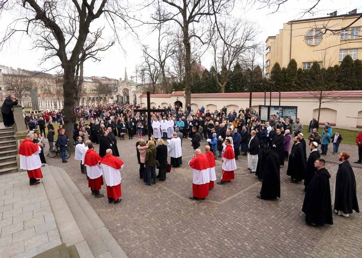 Nabożeństwo Drogi Krzyżowej na krakowskim Kazimierzu