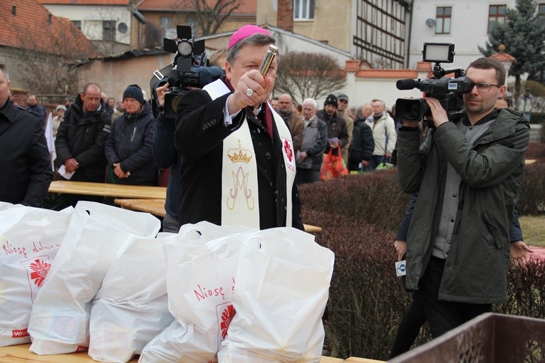 Swięconka dla 250 ubogich