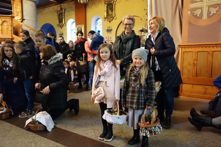 Święcenie pokarmów w Poroninie 