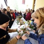 Triduum Paschalne w Bystrej - kolorowe pisanki i święconka