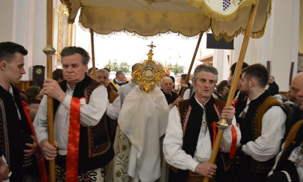 Deszczowa rezurekcja 
