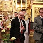 Liturgia Wigilii Paschalnej na Wawelu - chrzest katechumenów