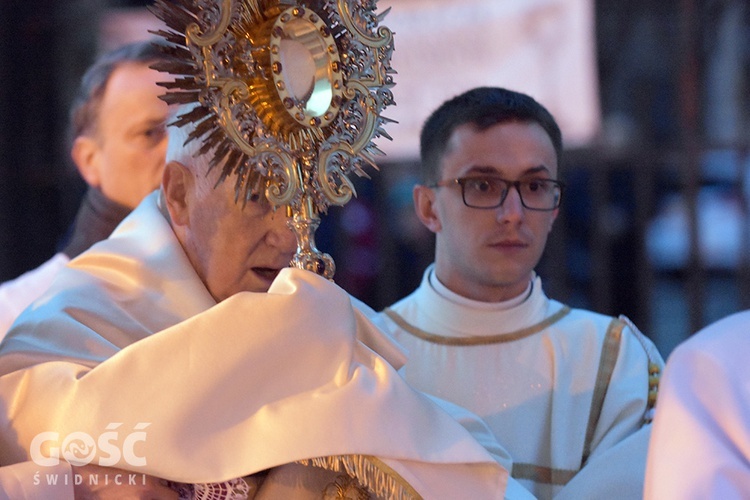 Procesja rezurekcyjna i poranna Msza św. w katedrze