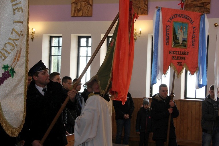 Chorągwiarze z parafii św. Rocha w Boczkach Chełmońskich