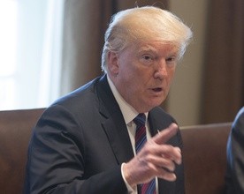 Trump zapowiada, że wyśle armię na granicę z Meksykiem