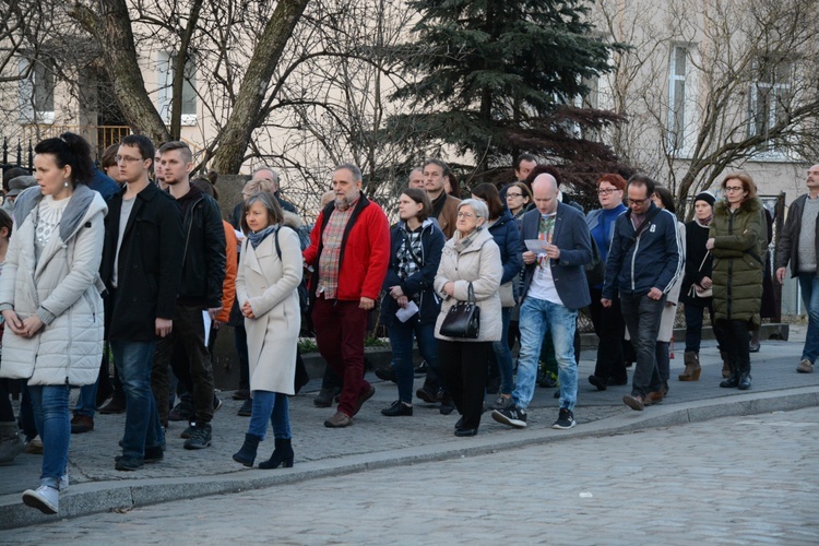 Dzielą się spotkaniem ze Zmartwychwstałym