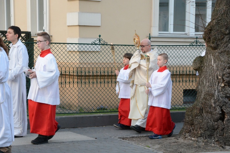 Dzielą się spotkaniem ze Zmartwychwstałym