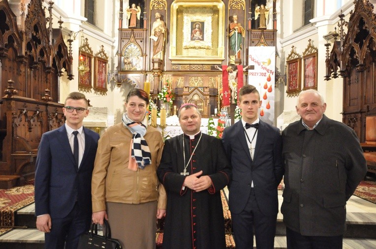 Bierzmowanie w Ciężkowicach