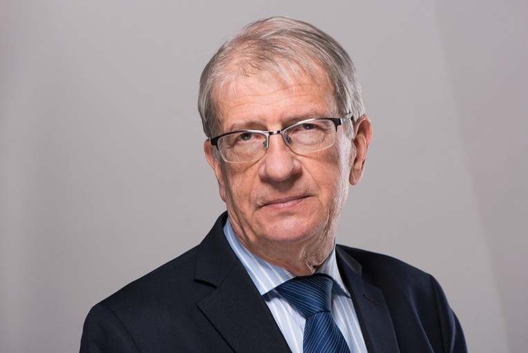 Wojciech Roszkowski – ekonomista, historyk, profesor, polityk, w latach 2004–2009 poseł do Parlamentu Europejskiego.
