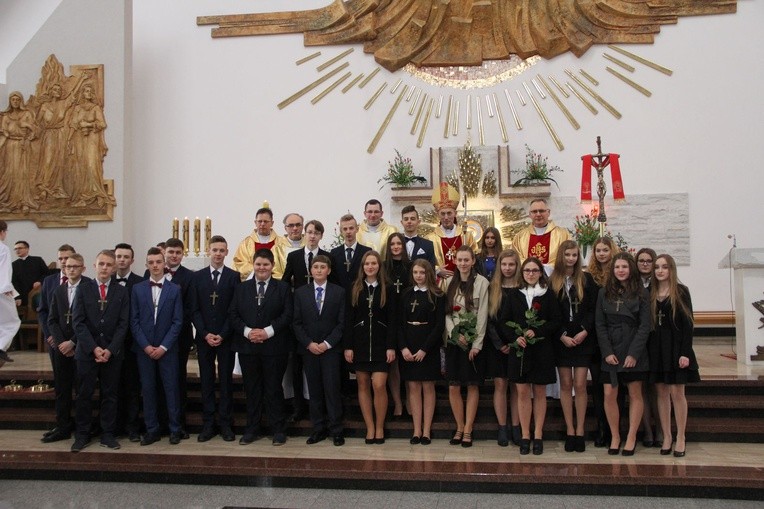 Bierzmowanie w Męcinie