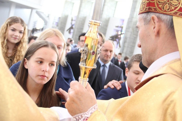 Bierzmowanie w Męcinie
