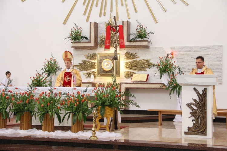 Bierzmowanie w Męcinie