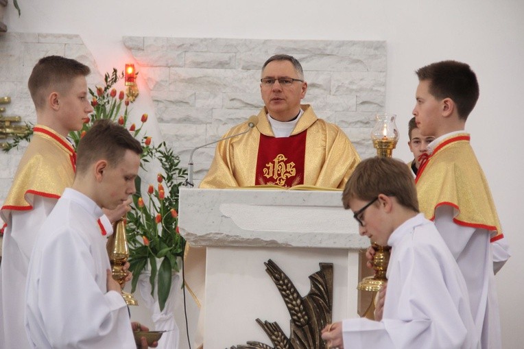 Bierzmowanie w Męcinie