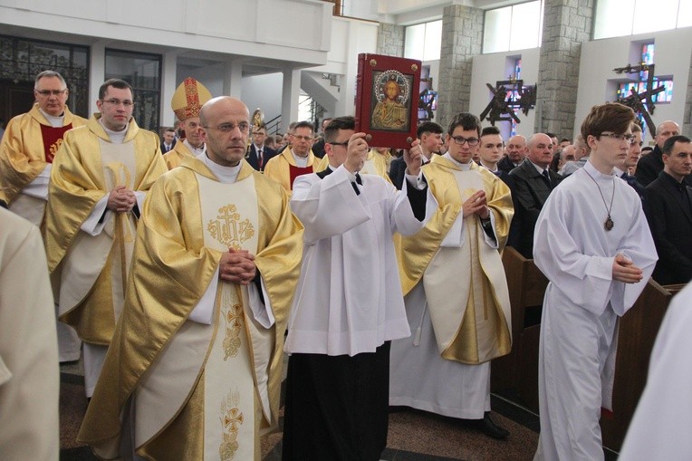 Bierzmowanie w Męcinie