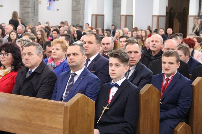 Bierzmowanie w Męcinie