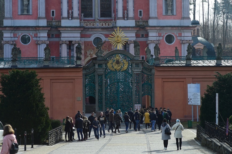 Pielgrzymka maturzystów do Świętej Lipki