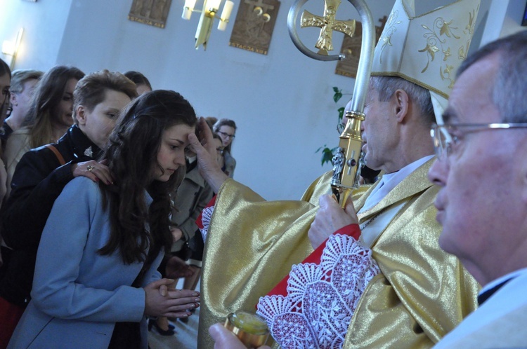 Bierzmowanie w Królowej Górnej