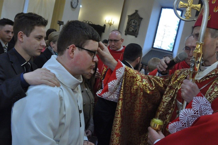 Bierzmowanie w Nowym Sączu-Zawadzie