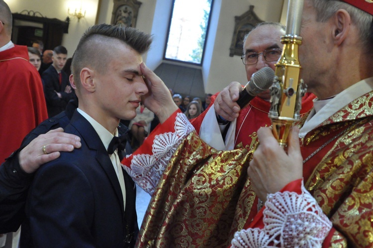 Bierzmowanie w Nowym Sączu-Zawadzie