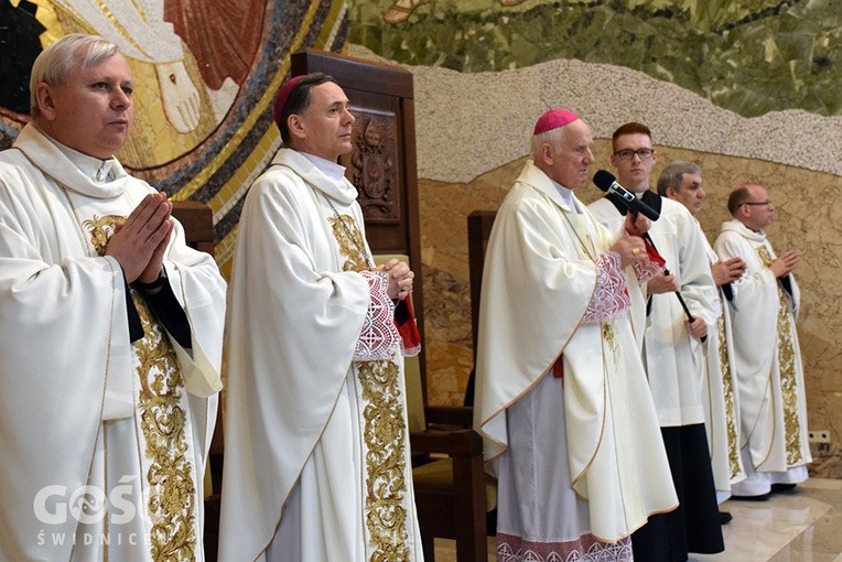 Pielgrzymka diecezji świdnickiej do Krakowa-Łagiewnik