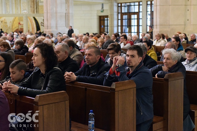 Pielgrzymka diecezji świdnickiej do Krakowa-Łagiewnik