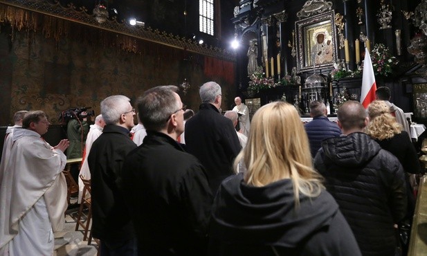Jasna Góra: Obrońcy życia apelują o pilne przyjęcie ustawy „Zatrzymaj aborcję”