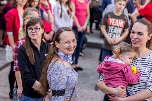 Olsztyn tańczy dla Jezusa!