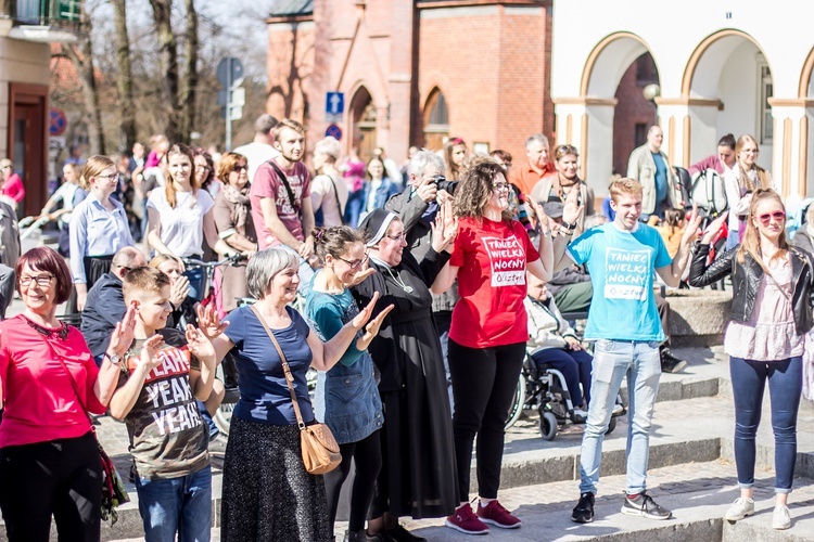 Olsztyn tańczy dla Jezusa!