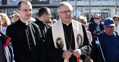 Koronka do Bożego Miłosierdzia w centrum Koszalina