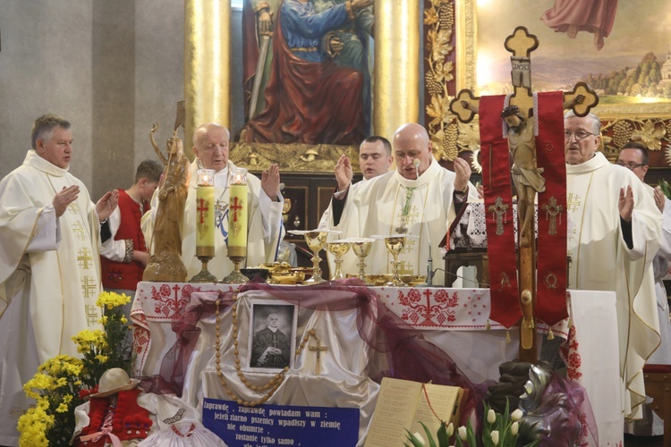 Pogrzeb śp. ks. prał. Jerzego Patalonga w Istebnej