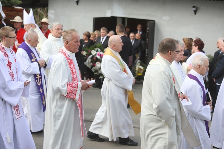 Pogrzeb śp. ks. prał. Jerzego Patalonga w Istebnej