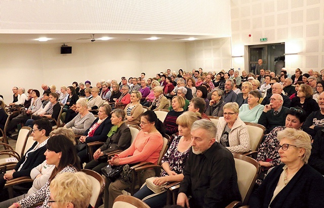 Spotkanie pt. „Hanna Chrzanowska – radość dawania” odbyło się 5 kwietnia w Ratuszu Staromiejskim w Elblągu. 
