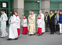 ▲	Świadectwo paschalnej radości na ulicach miasta.